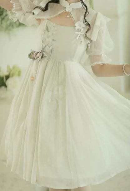 グリーンの縞模様の花柄刺繍トップドレス ホワイトカラー +