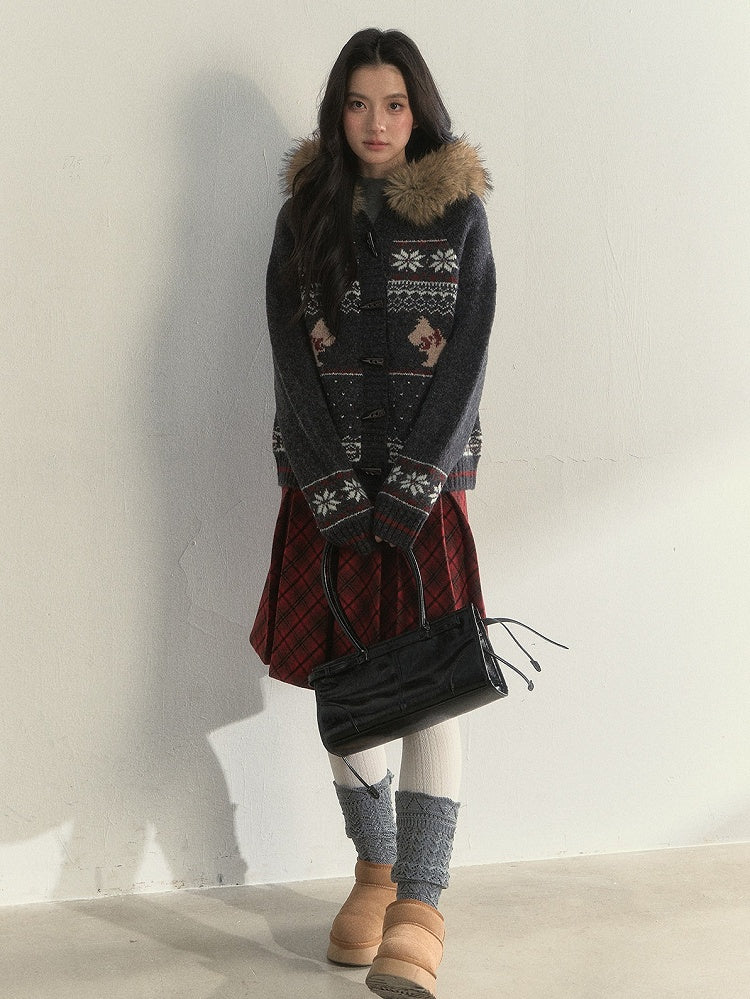 Collar Knit Sweater Button Vintage with Grey Fur Toggle