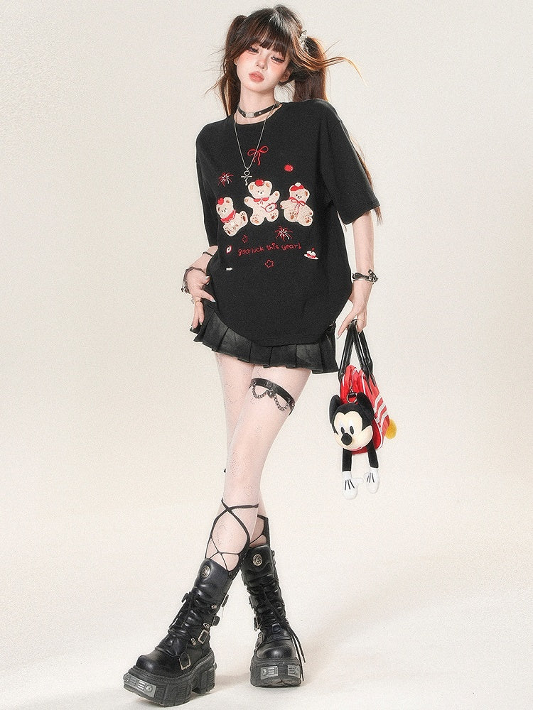 ホワイト/ブラックのかわいいデイリーアップリケベア刺繍Tシャツレター花火