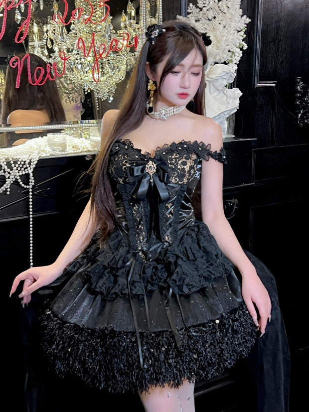 Schwarzes und goldenes trägerloses Korsett-Oberteil mit herzförmigem Ausschnitt + schimmernder schwarzer Paillettenrock