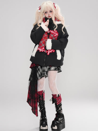 Schwarz/Weiß bezahlte Pufferjacke mit Schleifenapplikation und Kapuze, Plüschmanschetten