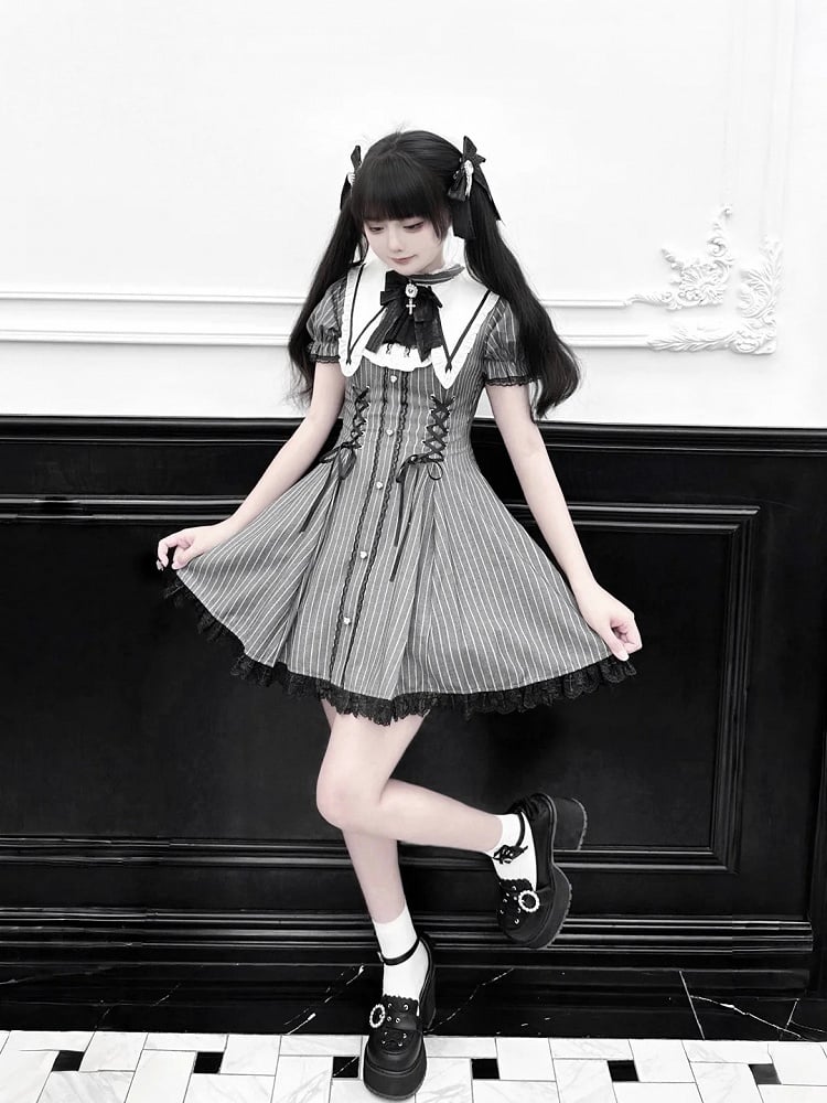 Rhinestone Embellished Jirai Kei Black Bow Cross Charm Hairclips