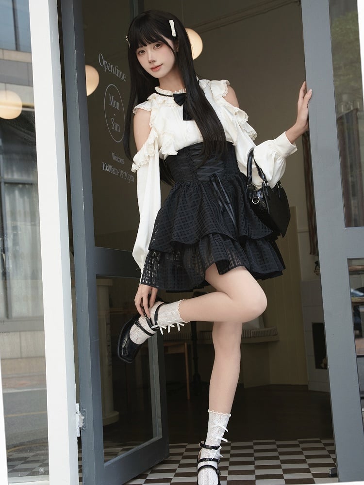 Set: White Blouse Jirai / Shoulder Lace-Up Open Tiered Kei Skirt Waist Black High Two-Piece