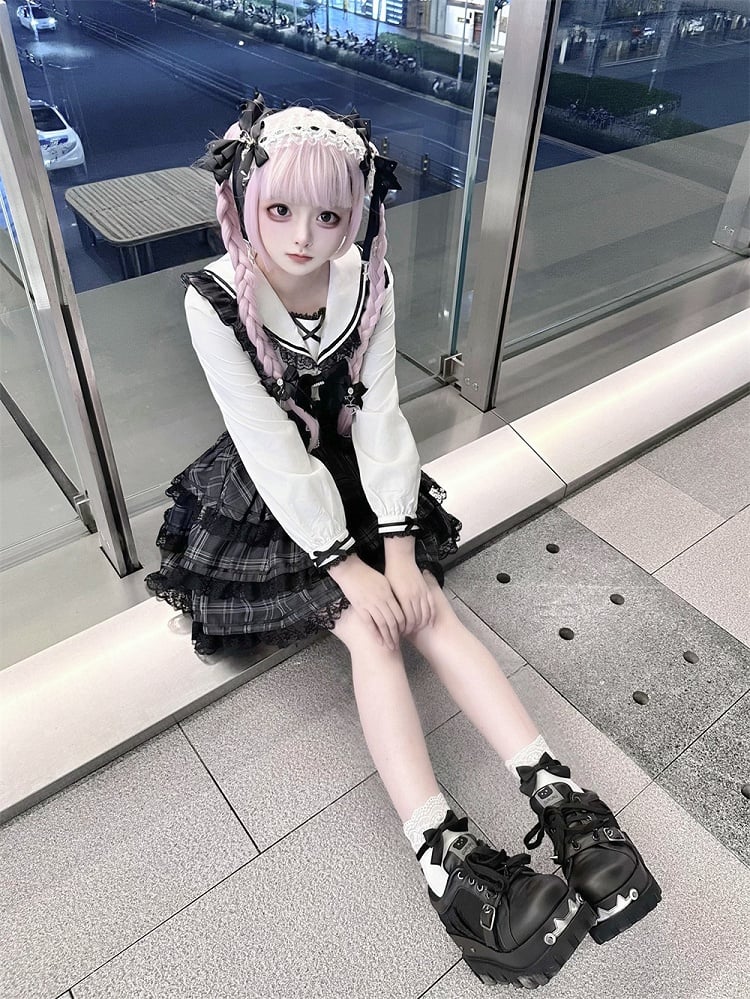 Blouse with Long White Sleeve Style Landmine Lace-Trimmed Sailor Collar Black