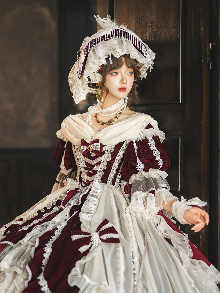 Chain Lolita Bead Feather / Decorated and Red Black White Bonnet