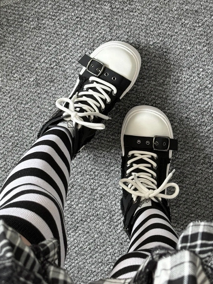 Black Punk Canvas Platform Boots with Bullhorn Buckle Hexagram Print Lace-Up Size 35 - GURURU