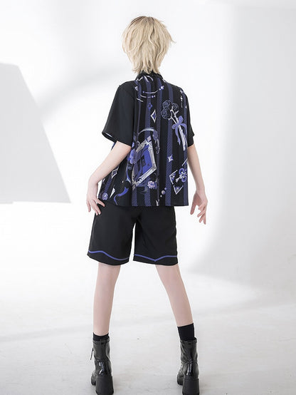 王子ファッションの蝶ネクタイ、マジシャンプリントのローズサマーシャツ、ポーカー