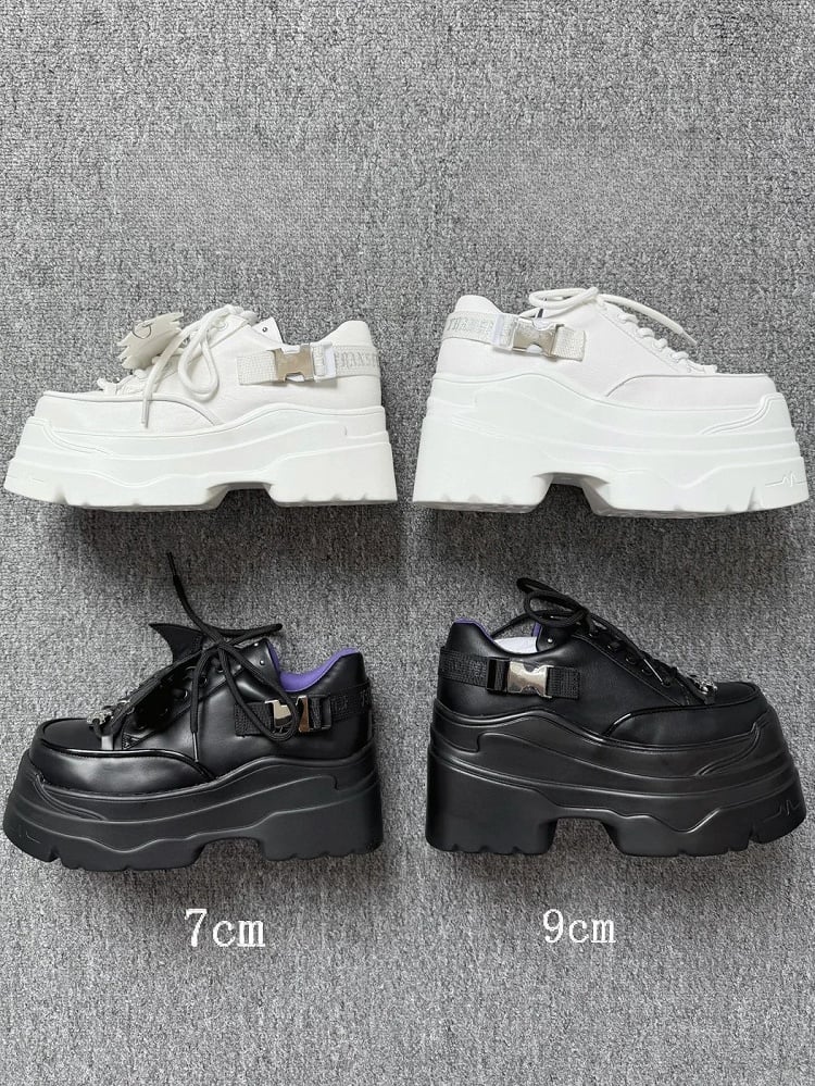 Punk Heart PU-Akzente Schwarze Schnür-Sneaker Fledermaus - Design Flügel Abnehmbar mit Plateau