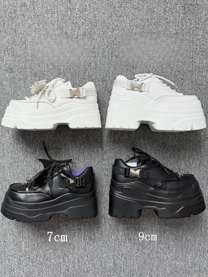 Punk Heart PU-Akzente Schwarze Schnür-Sneaker Fledermaus - Design Flügel Abnehmbar mit Plateau