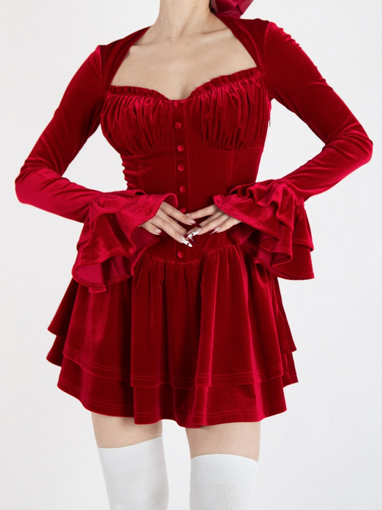 Glamouröses Minikleid aus rotem Samt mit V-Ausschnitt und Glockenärmeln und Stufenrock