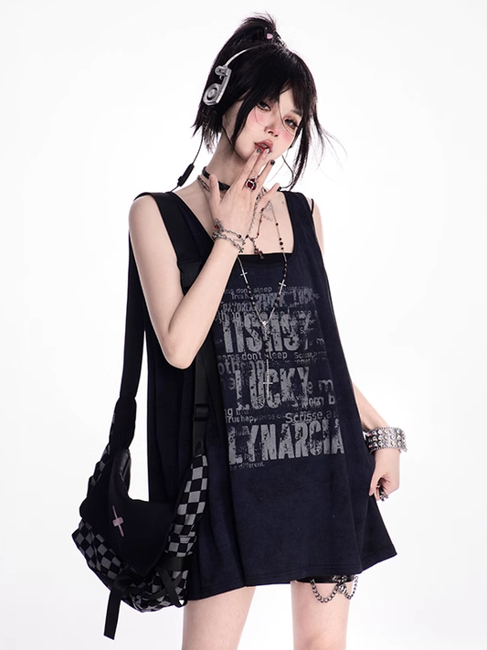 ブラック スクープネックライン レタープリント オーバーサイズ タンクトップ