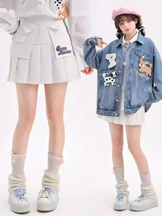 ホワイトスポーツスリムフィットプリーツスカート