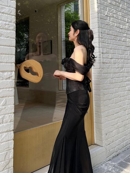 ブラックローズ装飾のオフショルダーネックラインボーンコルセットトップ