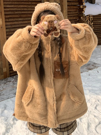 Niedlicher Capybara-verzierter brauner Plüsch-Kapuzenpullover