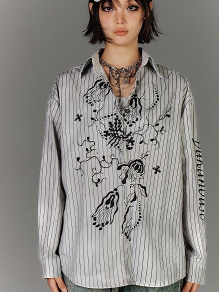Silhouette Oversized Black  White Stripes Distressed Graffiti Shirt