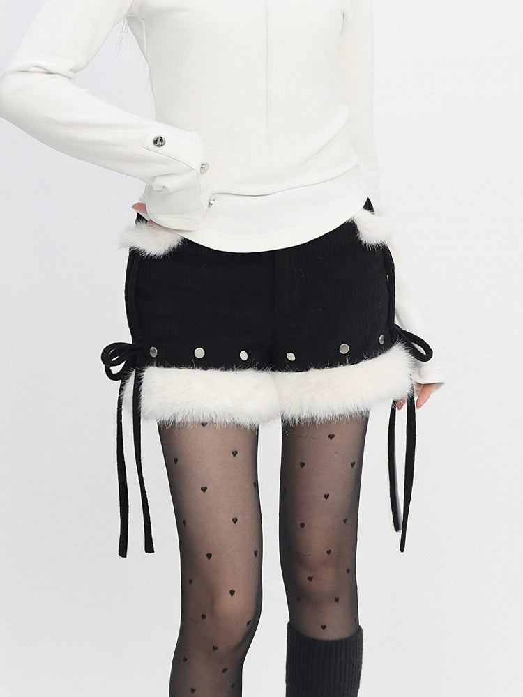 Bow Low Decoration Shorts Rise Knotted - in Black/White Bittersweet Corduroy