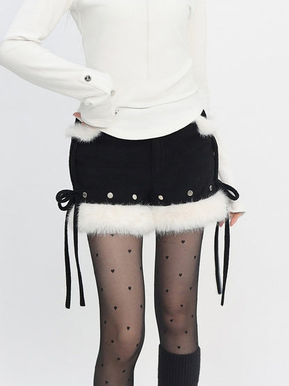 Bow Low Decoration Shorts Rise Knotted - in Black/White Bittersweet Corduroy