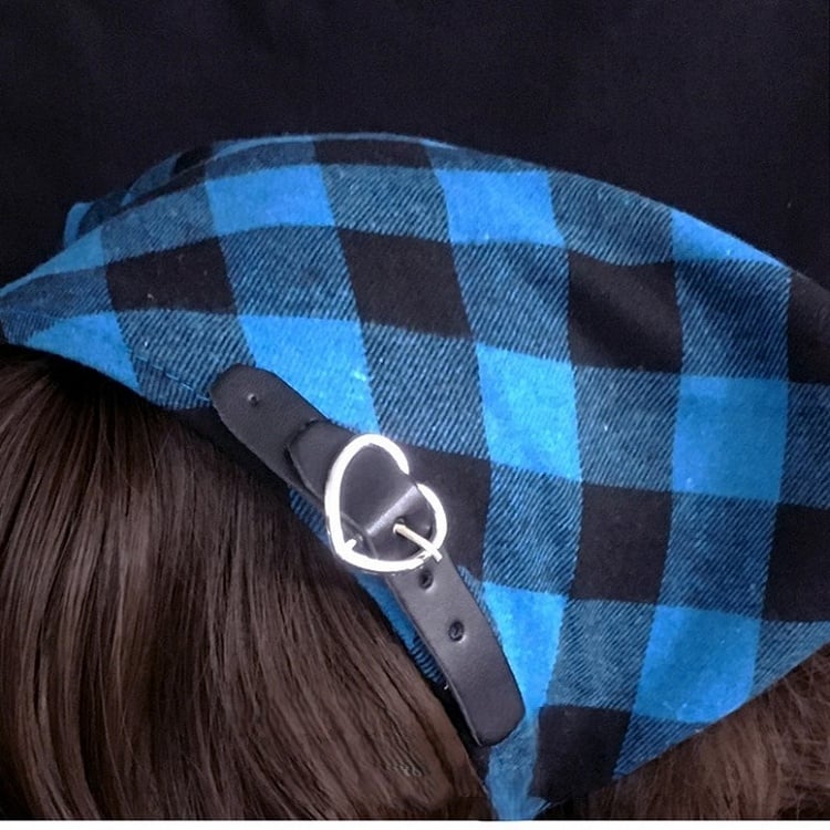 KC Plaid Scarf Triangle Pattern