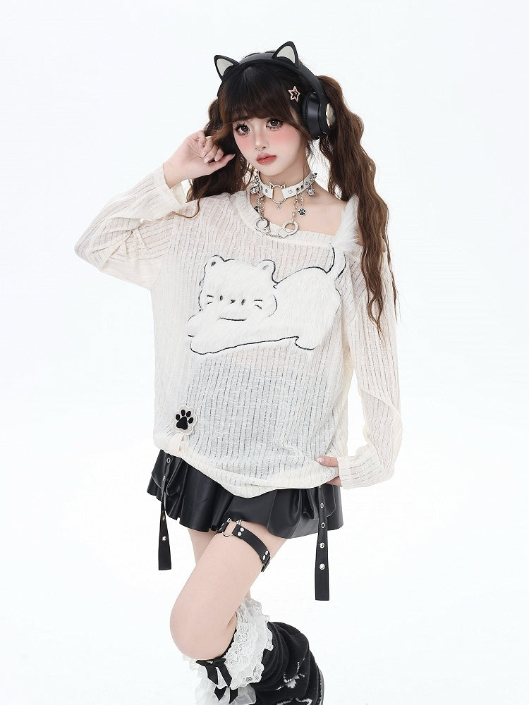 Beiges, halbtransparentes Top mit asymmetrischem Ausschnitt und Katzen-Applikation