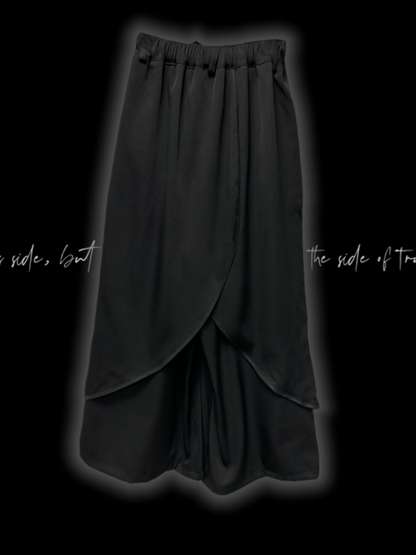 Saum Schwarze Hose mit weitem Bein und Kreuzdruck