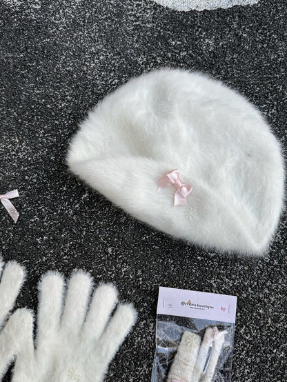 Snowy Plush Beret with Floral Bow Accents - IVONA boutique