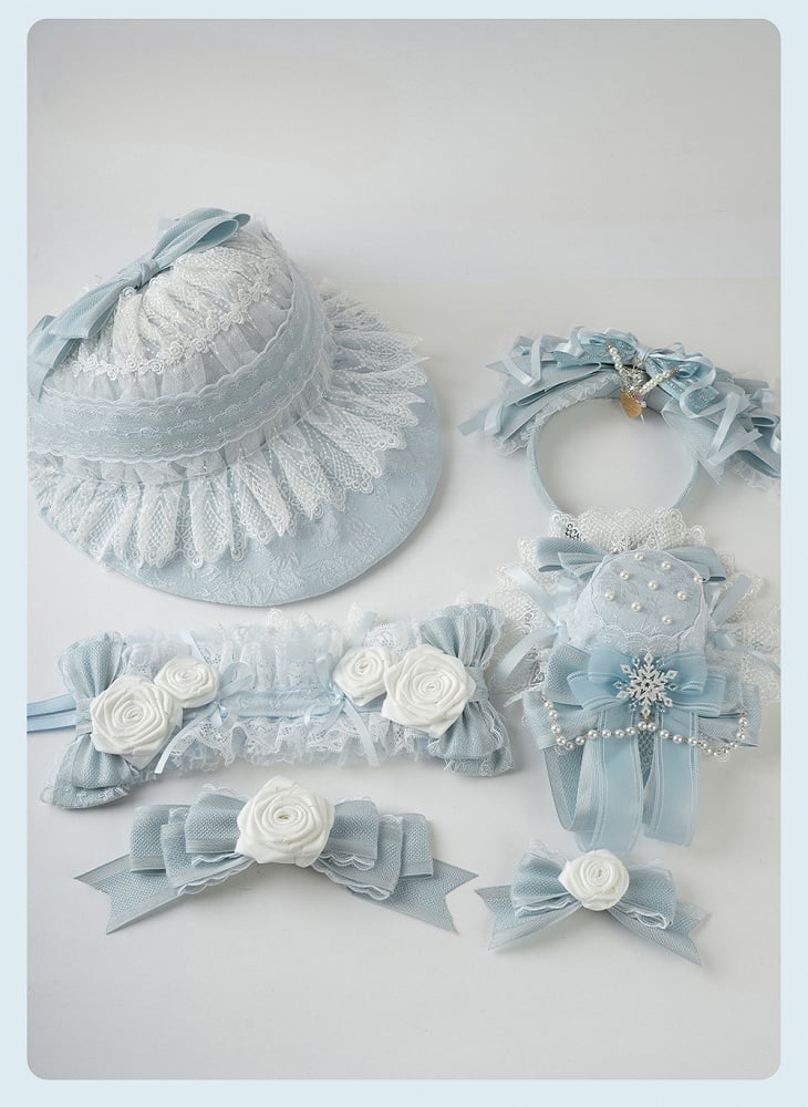 Lolita Haarband mit Spitzenbesatz und Blumenmuster in Blau