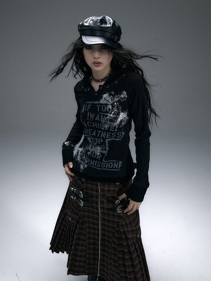 Schwarzes Fake-Zweiteiler-Top mit V-Ausschnitt und Buchstaben-Print