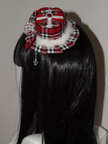 リボン結びの赤いチャームミニ装飾クラウンパターンチェック柄帽子ビーズ