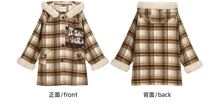 Brauner Wollmantel mit süßer Bären-Applikation und karierter Kapuze, lange Version