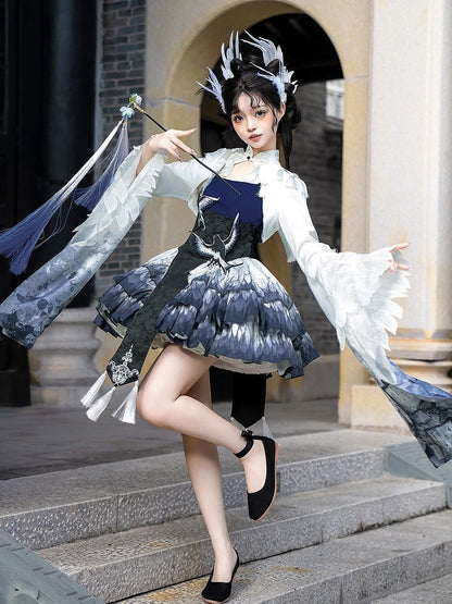 Lolita-Kleid mit Elster-Applikation, gestuftem Rock, Manschetten, weiten Ärmeln, kurzes Oberteil