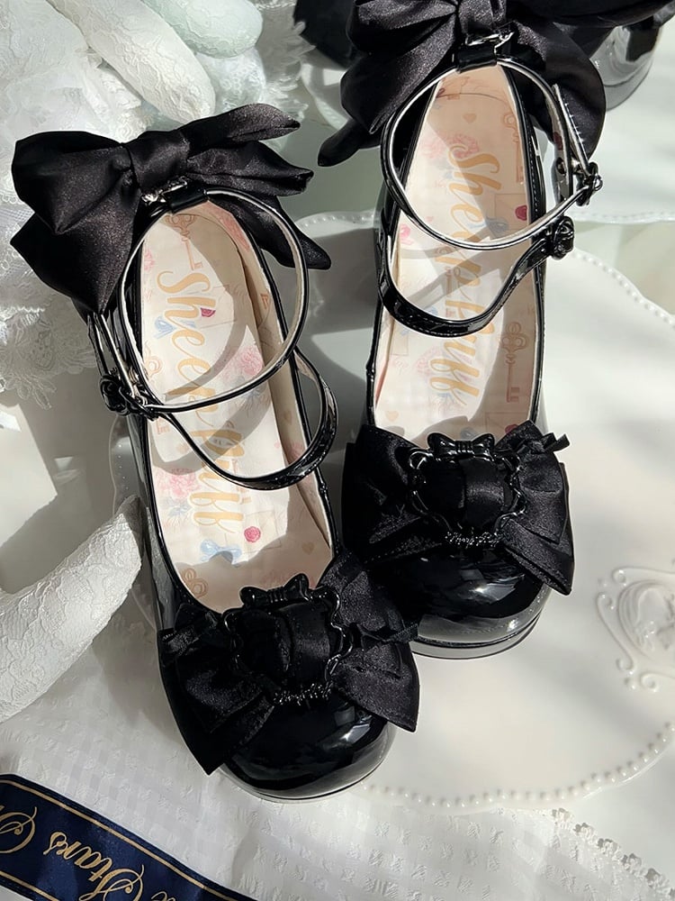 Top Plateau Schwarz Schleife Poliert bei High Heels Block