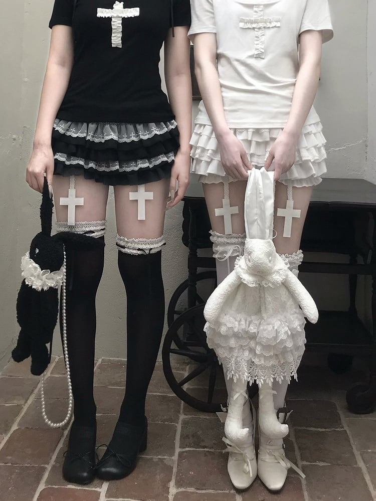 Trim Black/White Gothic Mini Tiered Lace Skort with
