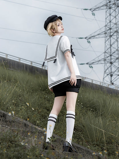 and Sailor Collar Black Shirt White Shorts Sleeves Short