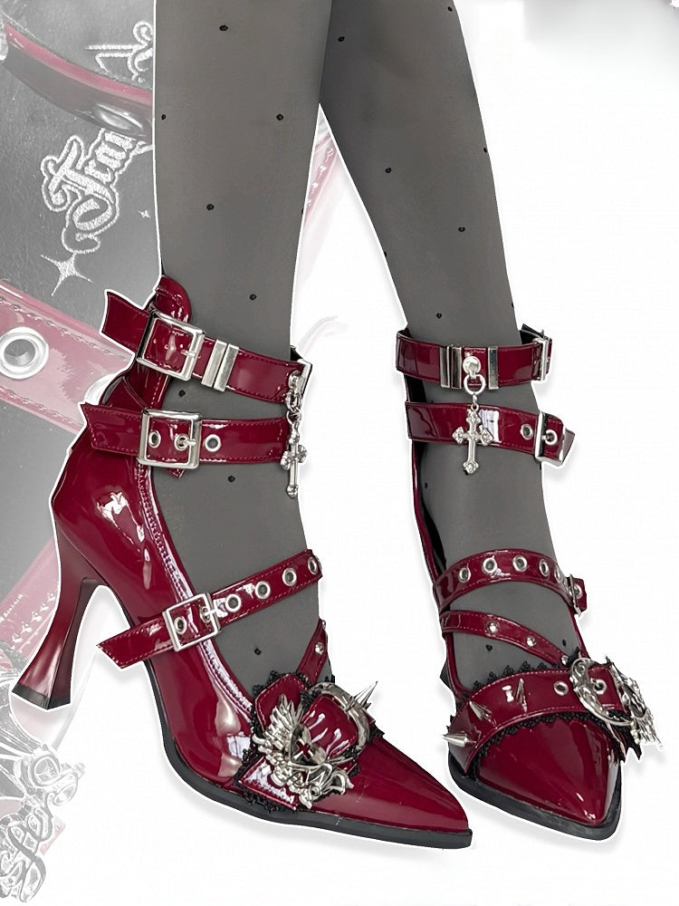 - Rote High Heels mit Nieten, spitzer Zehenpartie, Schnalle, Gothic-Herz, Weinkegel