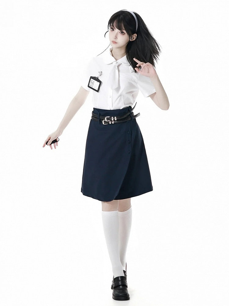 ホワイトピーターパンカラー半袖シャツネクタイとホルダーカード付き