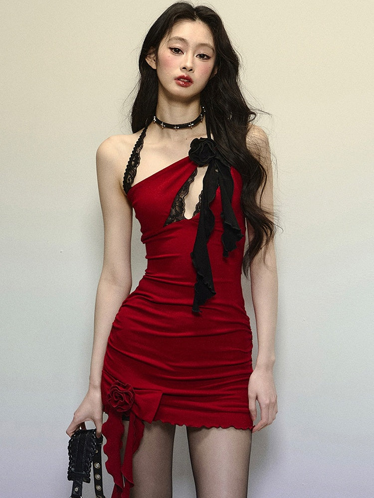 Rotes Neckholder-Minikleid mit Blumenmuster und Brustausschnitt