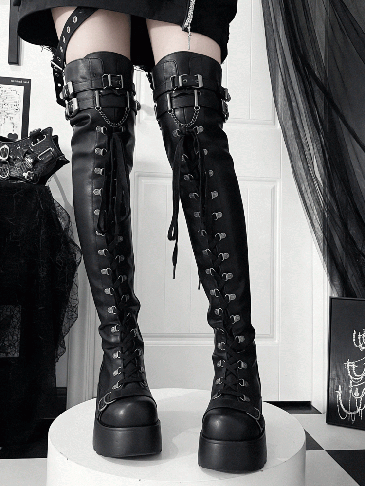 Boots - Front Matte Platform Up Punk Black Lace