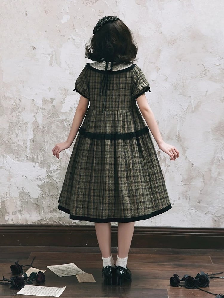 Klassische Stickerei Grün mit Ärmeln und Rose Eleganter Besatz Kurzes kariertes Lolita Schwarzes Kleid