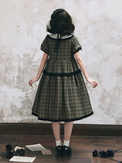 Klassische Stickerei Grün mit Ärmeln und Rose Eleganter Besatz Kurzes kariertes Lolita Schwarzes Kleid