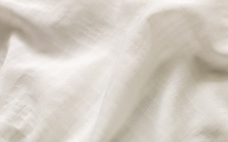 ホワイトのエレガントなクラシックな取り外し可能なジャボカラーシャツ