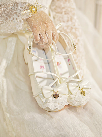 ホワイトトップハートチャームクリスクロスボウデザイントリムレースミルキー