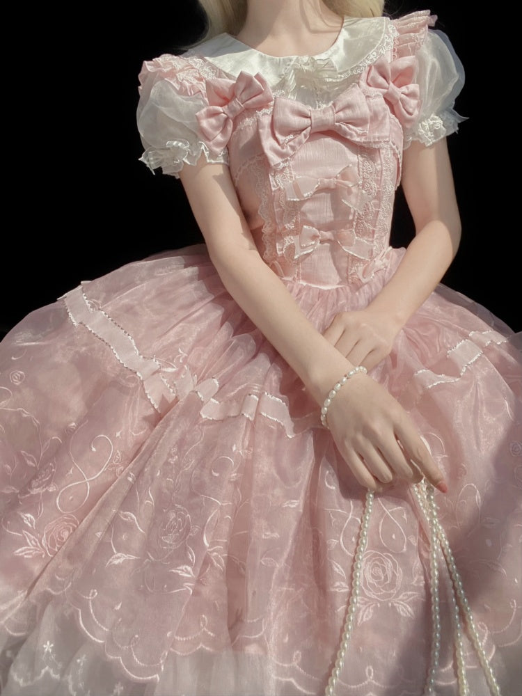 ホワイトのパフスリーブ、ピーターパンカラーブラウス