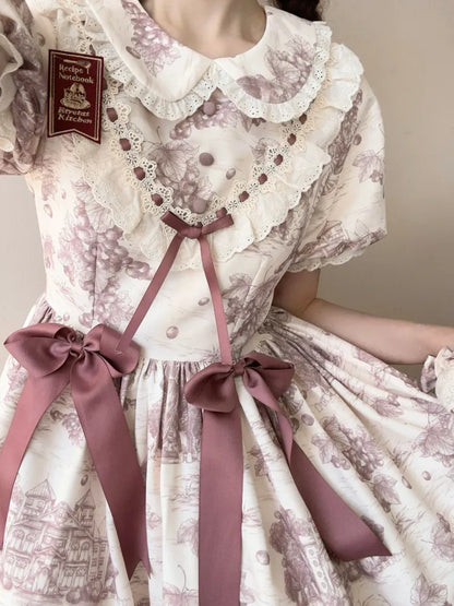 Lolita-Kragen-Print Pan Dusty Grapes Kurzes lila Ärmelkleid Peter