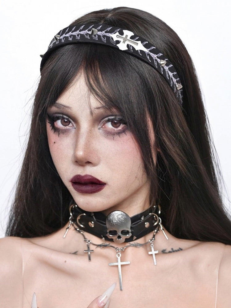 Gothic Cross Stud Black KC