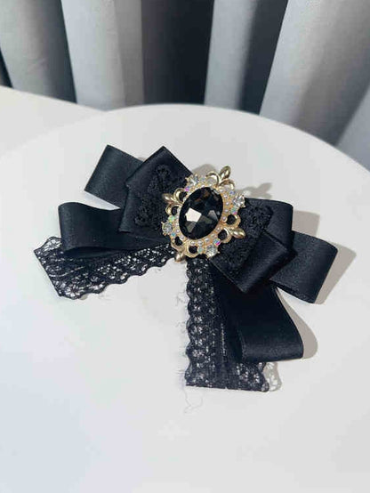 プレッピーなラインストーンの蝶ネクタイ