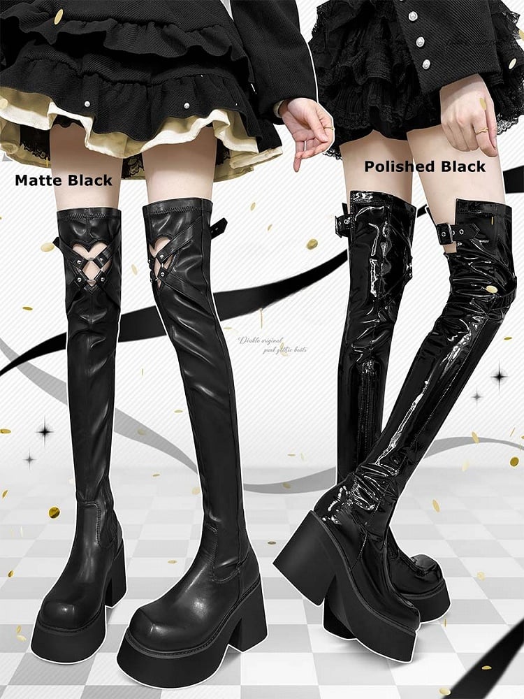Mattschwarze Gothic Overknee-Stiefel in Herzform mit Cut-Out-Detail