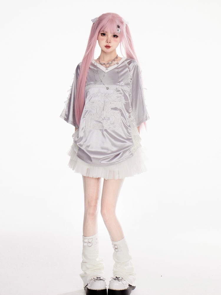 Patches Kontrast Spitze T-Shirt Applikation V-Ausschnitt Satin Schwarz/Silber Nummer