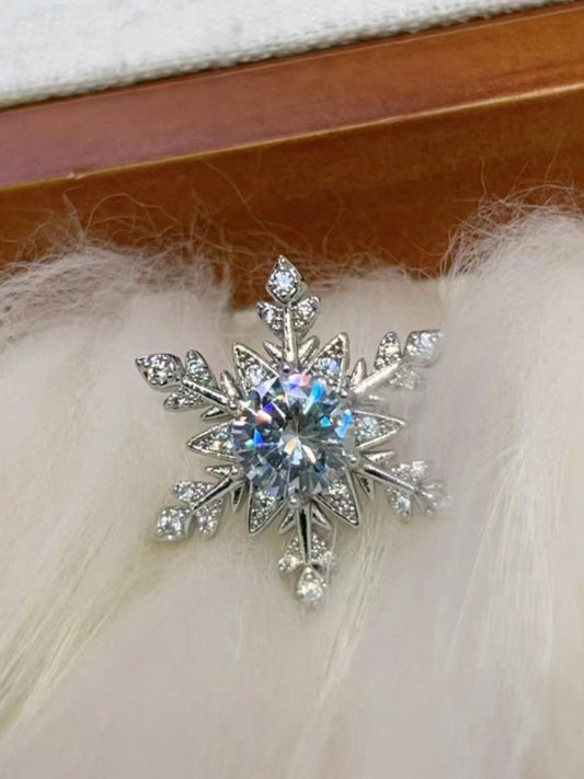 White Rhinestone Snowflake-shaped Ear Clip