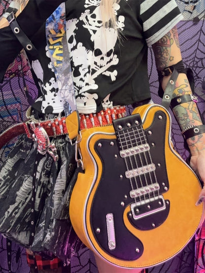 イエロー/レッド/ブラック＆ホワイトのギター型クロスボディバッグ