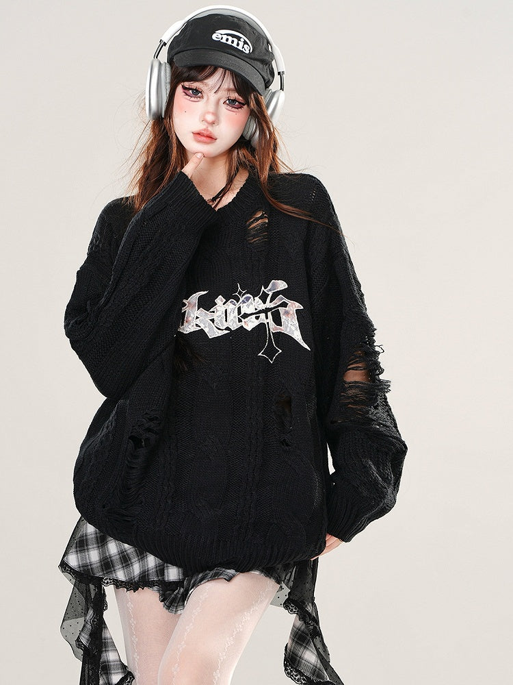 ブラウン/ブラック文字のダメージ加工ホールズルーズセーター
